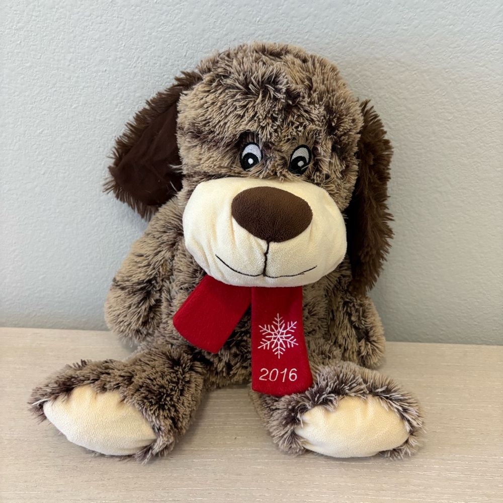 Petsmart Puppy Dog Plush Chance Tan Dog Stuffed Animal 17” 2016 Christmas Scarf